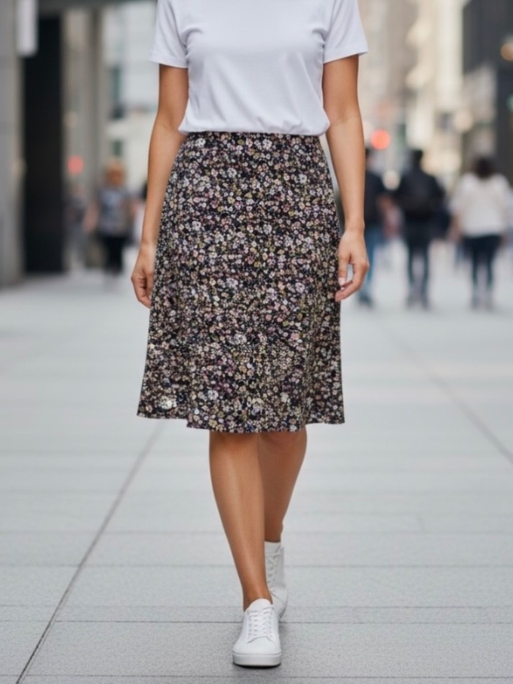 Margaret M Navy Floral Print Pull-On A-Line Skirt - Size Small